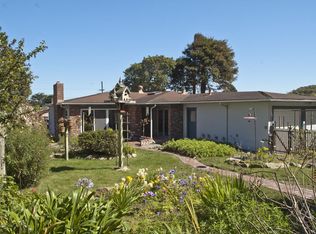 1114 Crest Ave, Pacific Grove, CA 93950