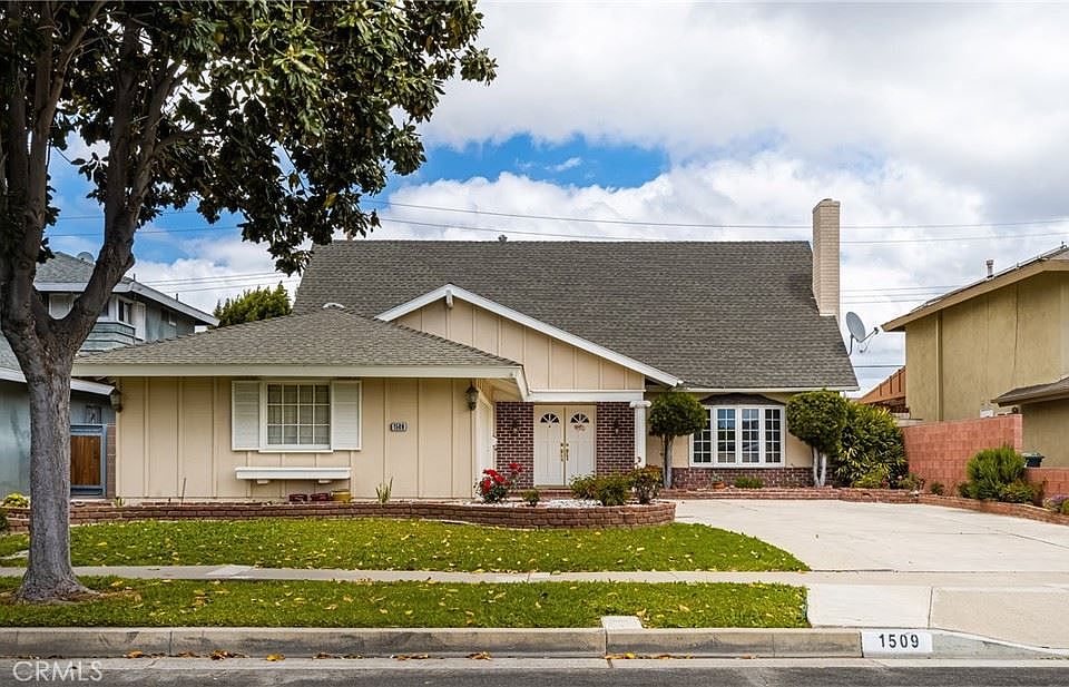 1st image of 1509 W San Lorenzo Ave