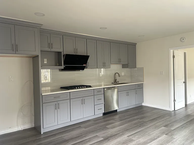 212 N Baltimore Ave #B — Photo 7