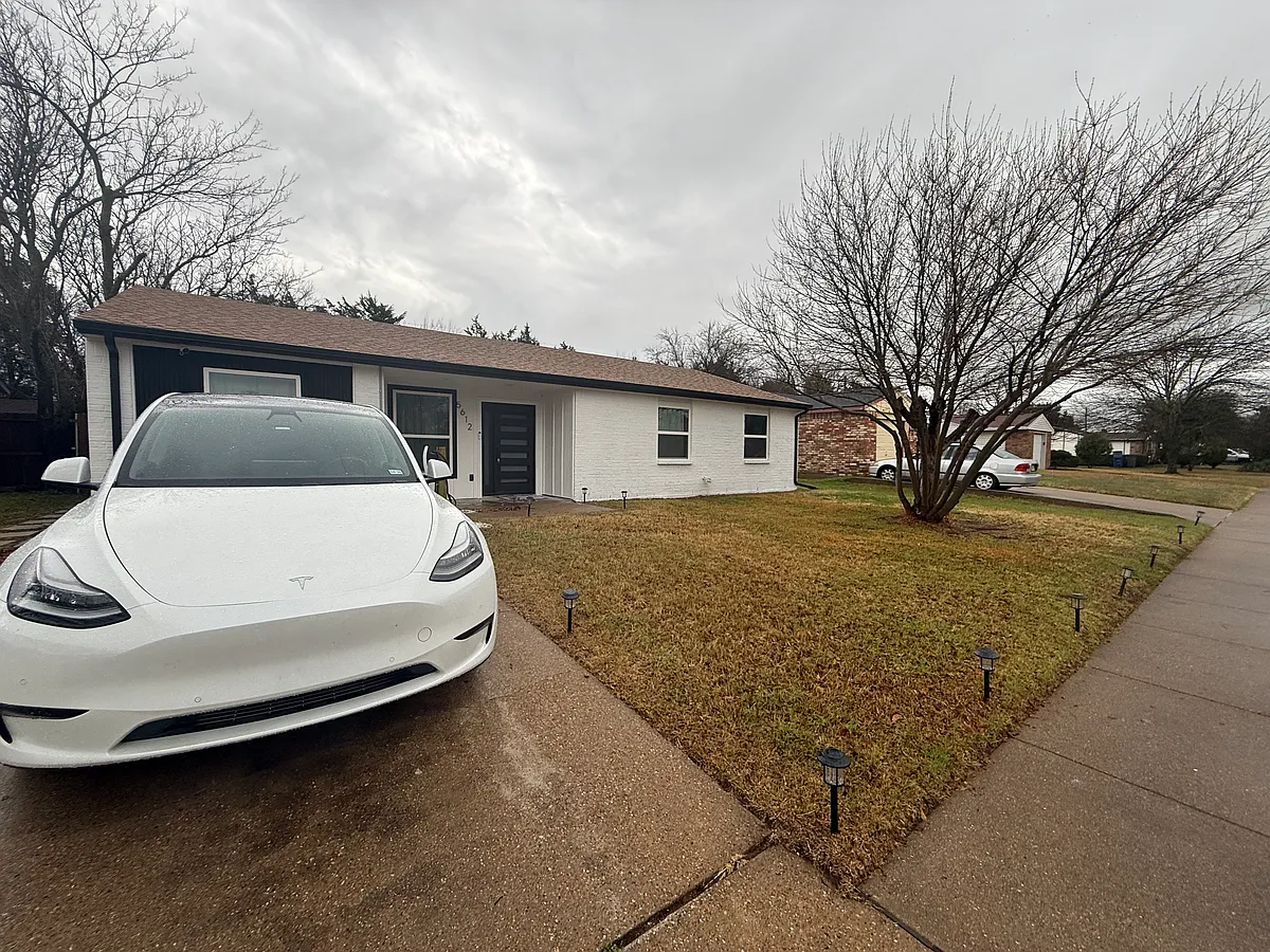 Building Photo - 5612 Meadow Nest Dr