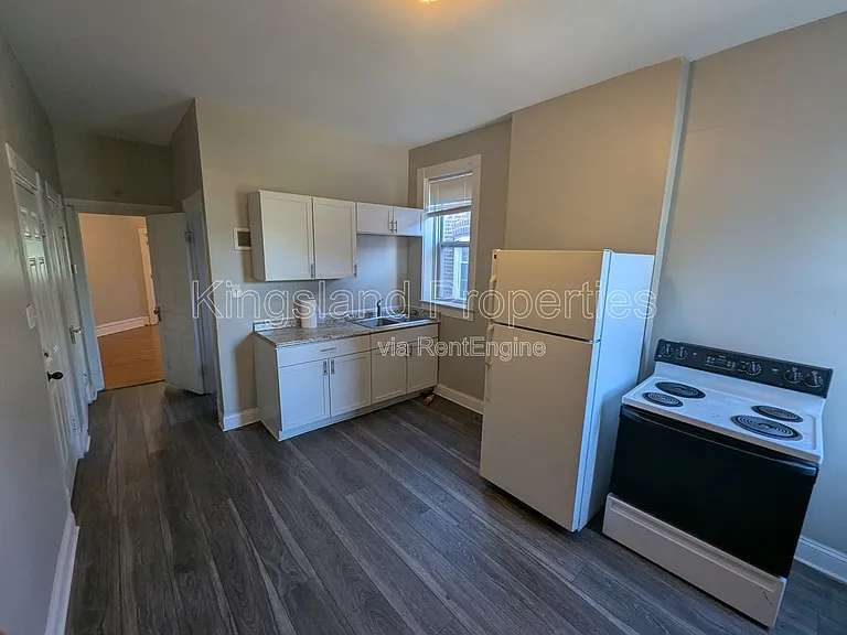 3020 Texas Ave #2F — Photo 4