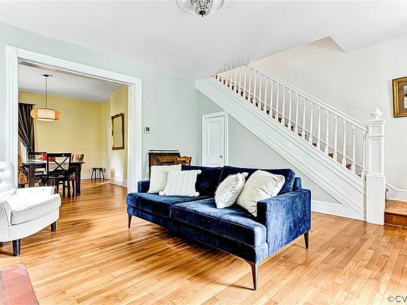 4th image of 824 W 44th St
