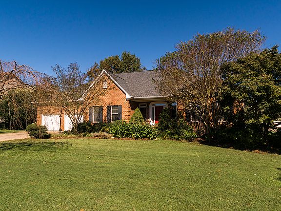 2nd image of 205 Brighton Dr