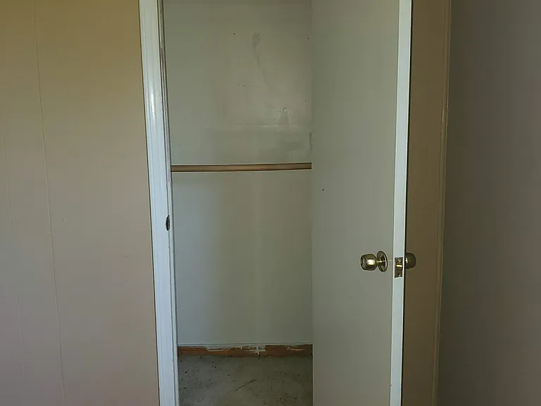 90 Central Ave — Photo 10