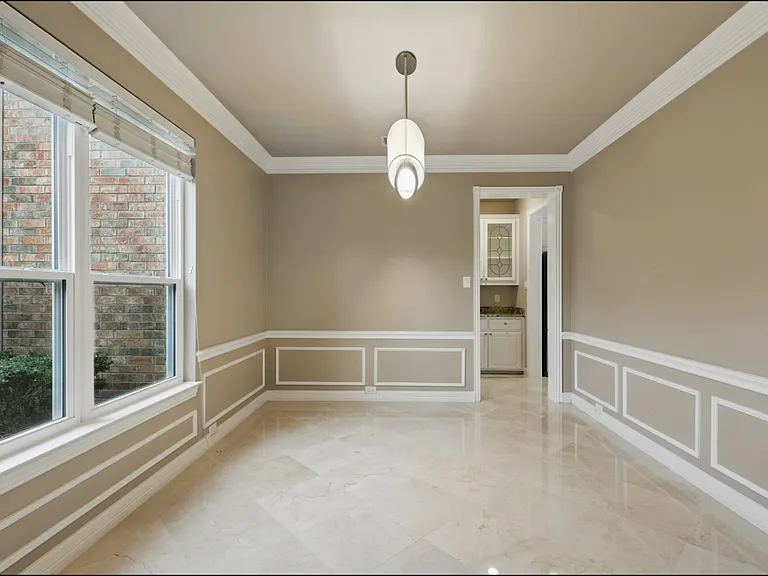727 Ashleigh Ln — Photo 29