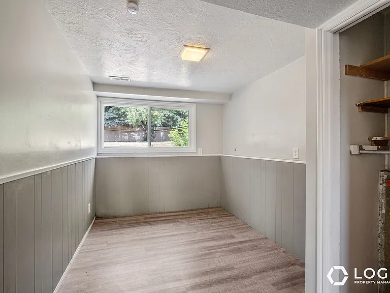 844 E 2800 N — Photo 19