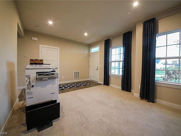 4th image of 6374 Shadow Creek Dr