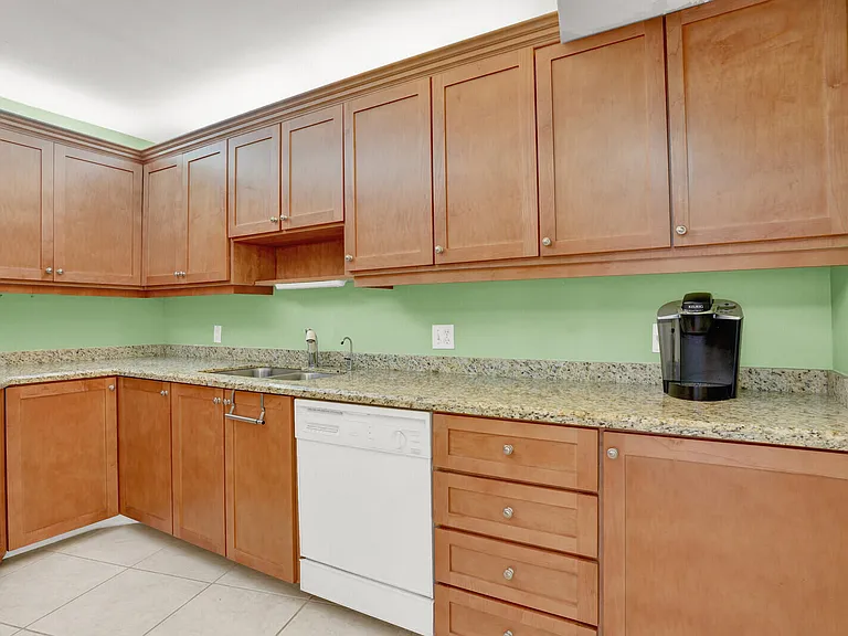 5420 N Ocean Dr #1803 — Photo 24