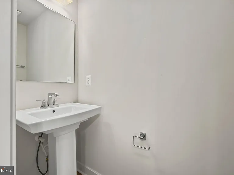1733 Dunnington Pl — Photo 10