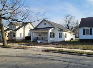 1519 2nd St, Charleston, IL 61920