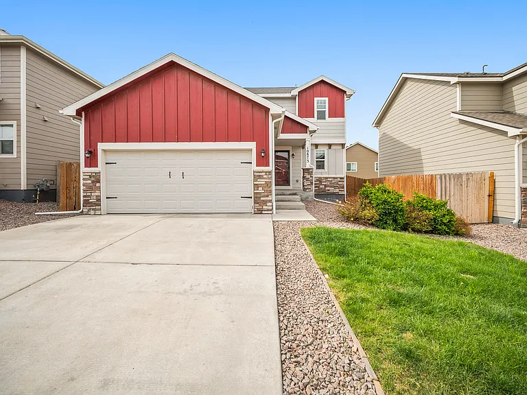 10873 Rowley Dr — Photo 2