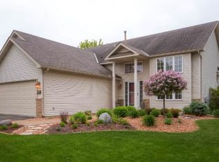 1465 Wintergreen Ct, Victoria, MN 55386