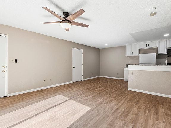 4th image of 4000 Fara Biundo Dr APT 39