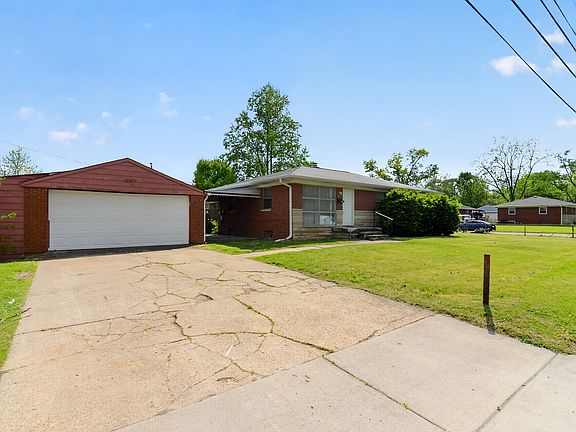 4th image of 5831 E 40th St