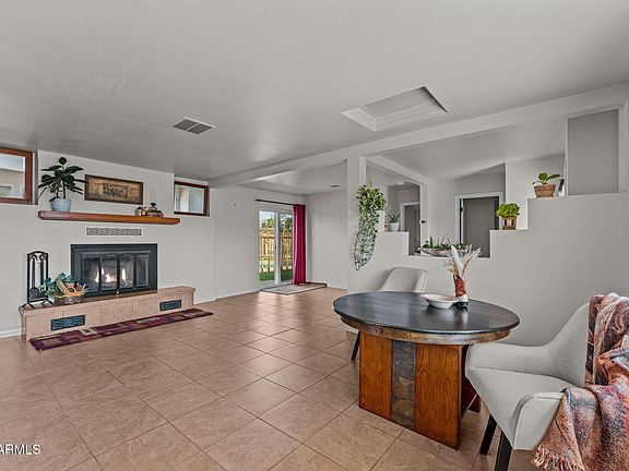 4th image of 46623 N GRAND Avenue