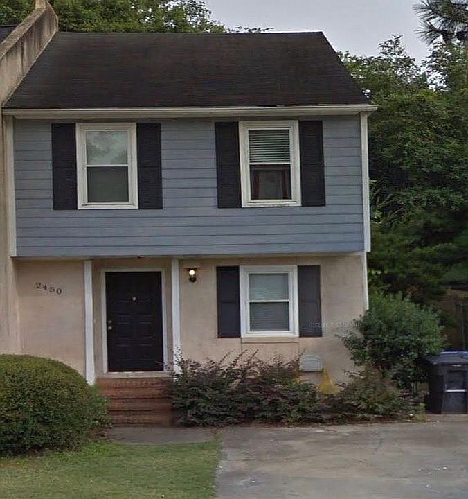 1st image of 2450 Riverlook Dr