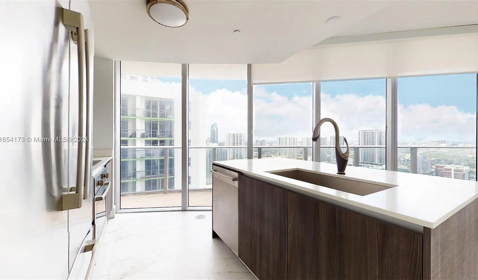 2 bed, 1171 sqft, $5,500 — Photo 1