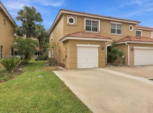 Pelican Pointe, Pembroke Pines, FL 33025