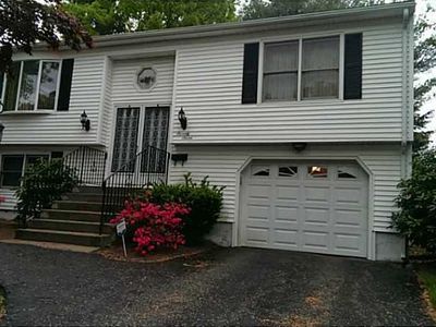 77 Pheasant Dr, Cranston, RI, 02920