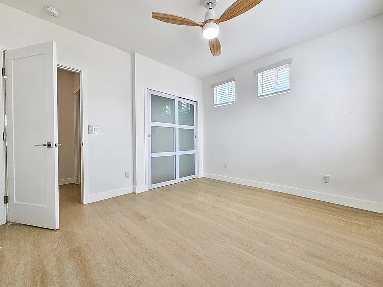 1270 Froude St #1270 — Photo 18