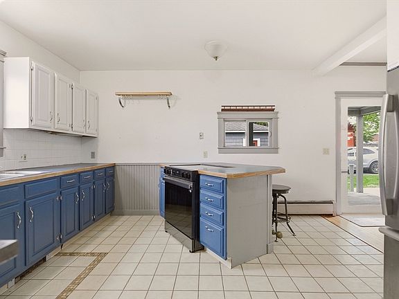 4th image of 118 Wilbur Ave