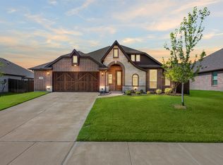 240 Resting Place Rd, Waxahachie, TX 75165