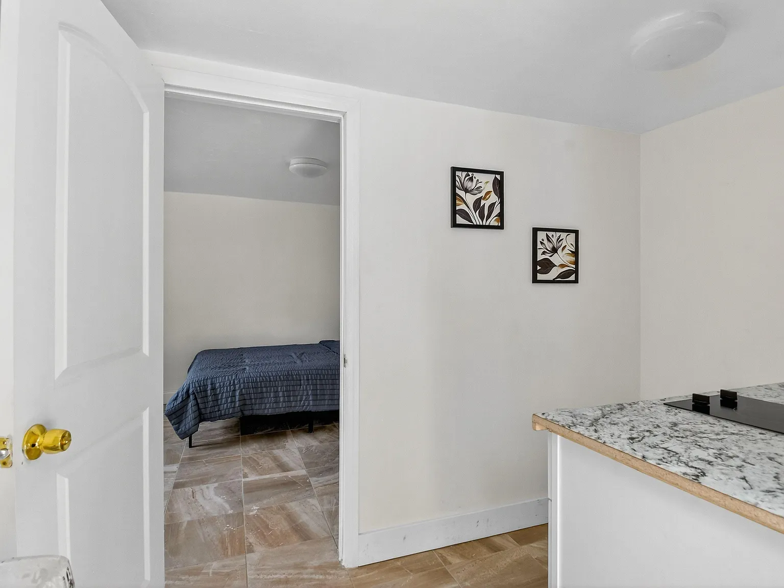 1 bed, 1.0 bath, 300 sqft, $1,867 — Photo 4