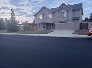 1361 N Magnolia Ave, Clovis, CA 93619