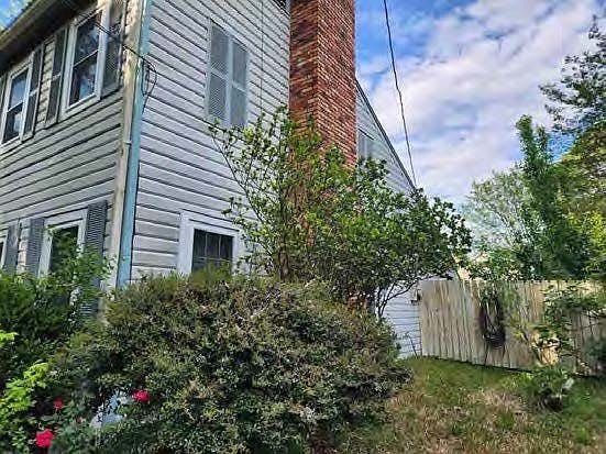 2nd image of 816 Colonial Cir