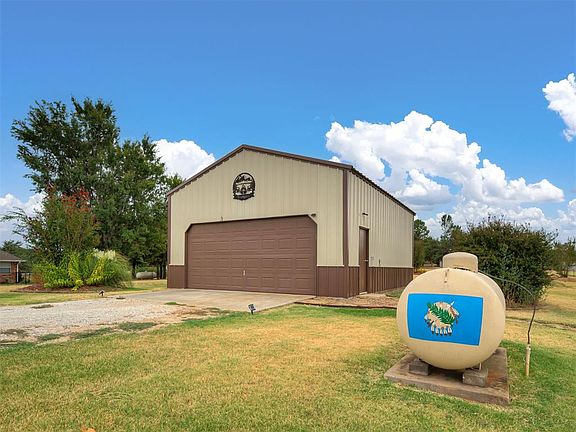 4th image of 413 Summer Oaks Dr