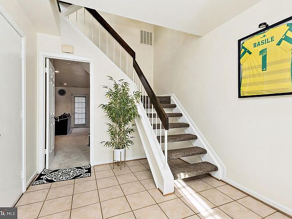 2nd image of 8030 Ashford Blvd