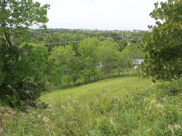 1101 3rd Ave NE, Jamestown, ND 58401