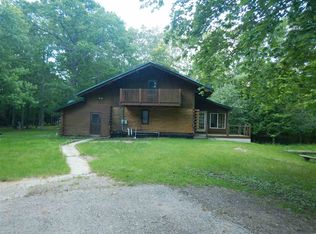 824 N 17th St, Gladstone, MI 49837
