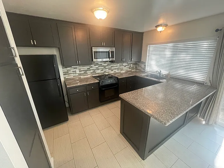 17330 Ruette Abeto — Photo 6
