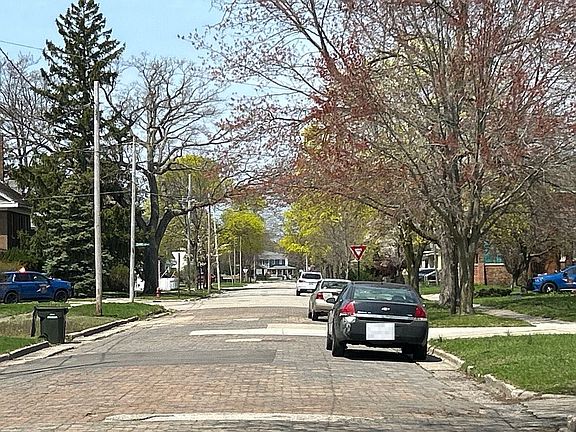 5th image of 1285 Ransom St