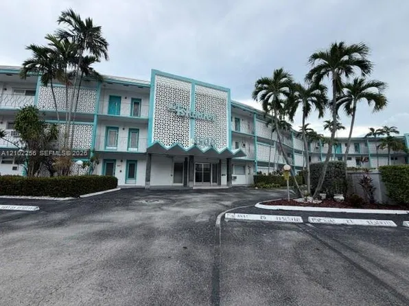 2500 Diana Dr APT 308, Hallandale Beach, FL 33009
