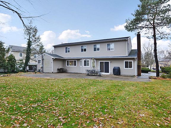2nd image of 19 Kirkland Dr