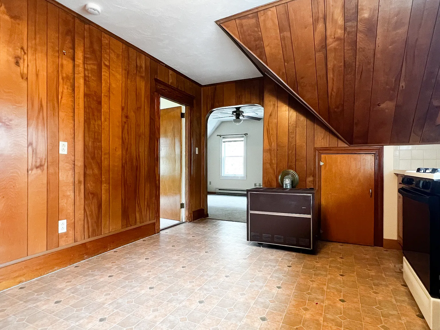 2 bed, $2,000 — Photo 2