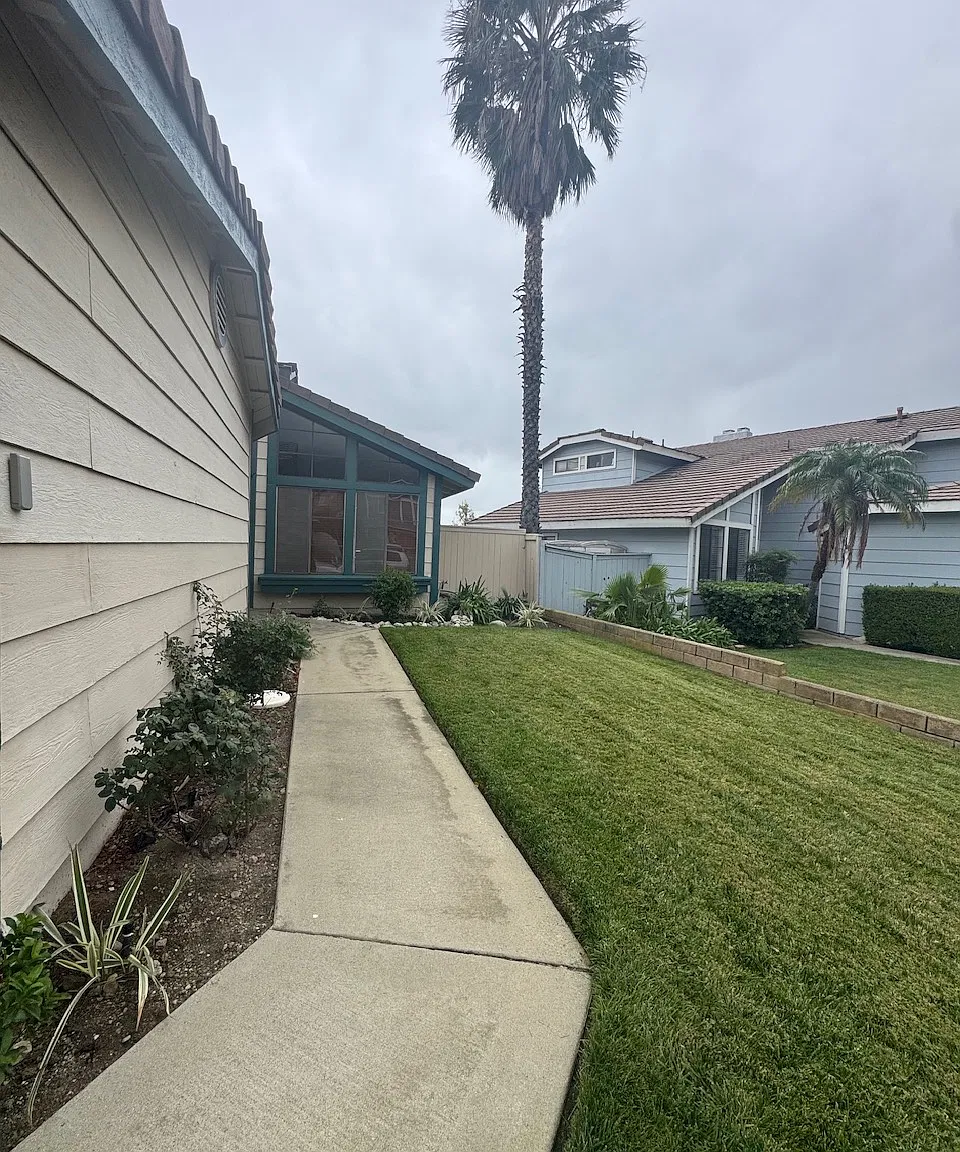 4 bed, 1958 sqft, $3,300 — Photo 2