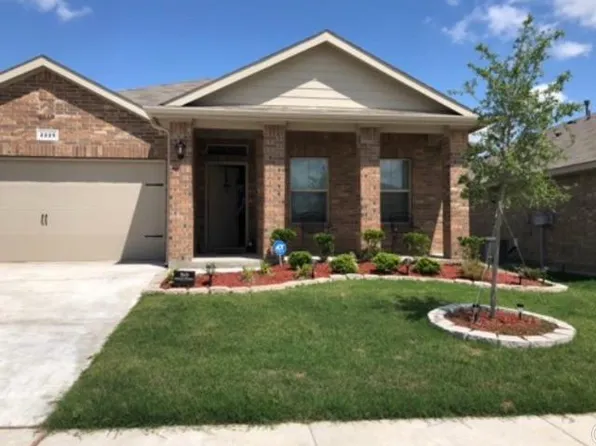 2225 Denmark Ln, Fort Worth, TX 76108