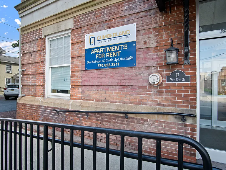 Cumberland Apartments — Photo 21