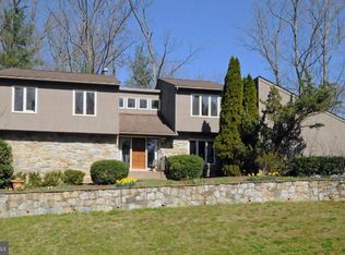 1652 Montmorency Dr, Vienna, VA 22182