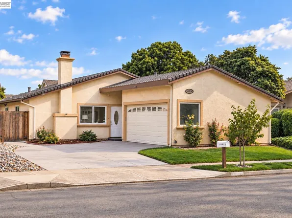 32536 Lake Barlee Ln, Fremont, CA 94555