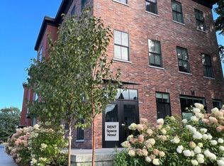 74 Jolina Ct APT 301, Richmond, VT 05477