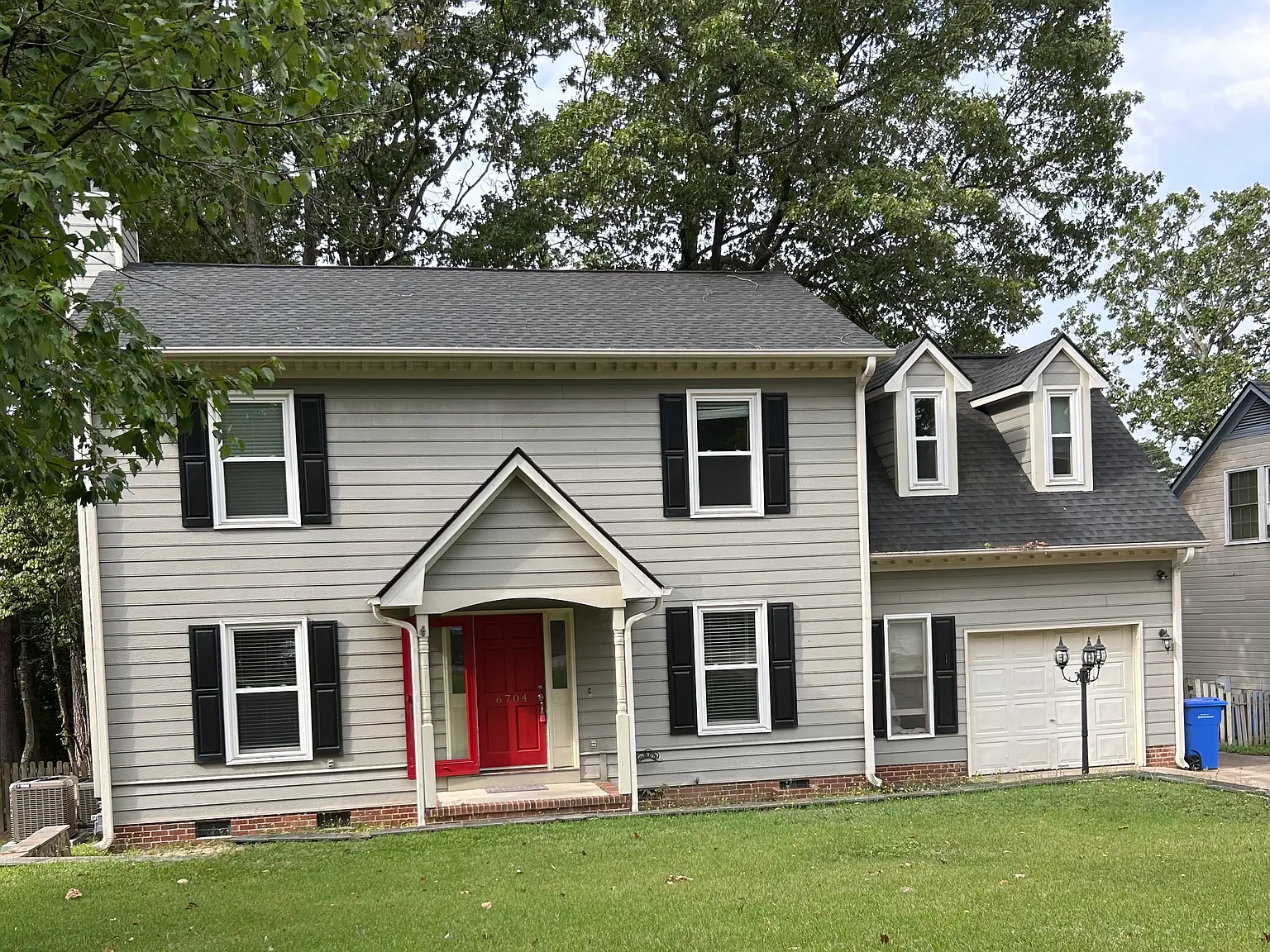 4 bed, 2.5 bath, 1830 sqft, $2,110 — Photo 1