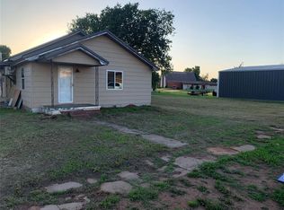 217 N 3rd St, Fort Cobb, OK 73038