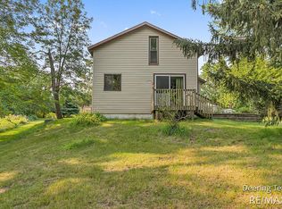 9494 Lincoln St, Allendale, MI 49401