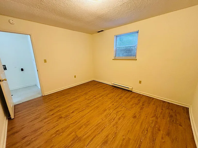 355 Wakeman Ct NE — Photo 10