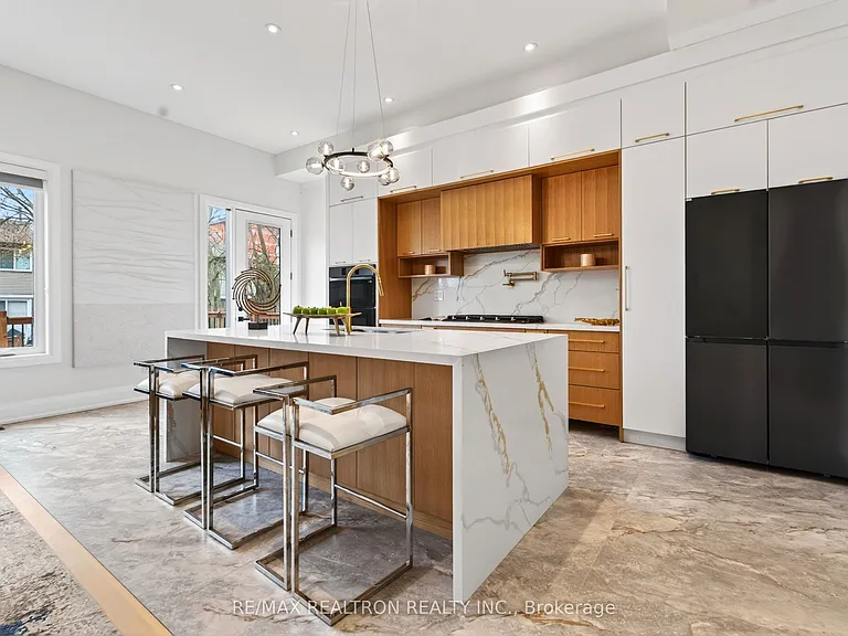 792 Midland Ave — Photo 13