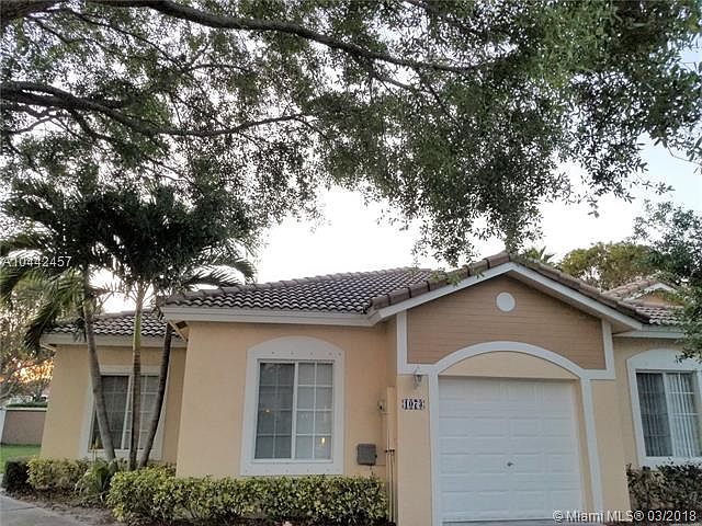 1st image of 1073 SW 42nd Ter